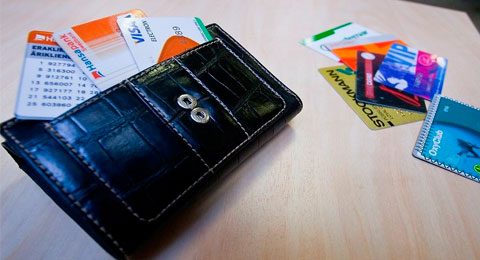 Психологи советуют отказаться от кредитных карточек