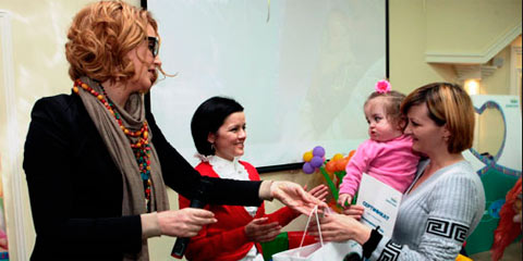 За усыновление сирот в Курганской области будут платить около миллиона рублей